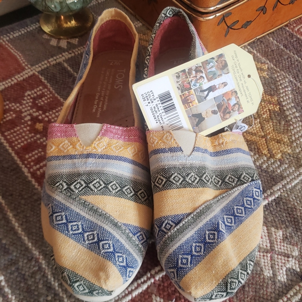 Tribal Print Toms